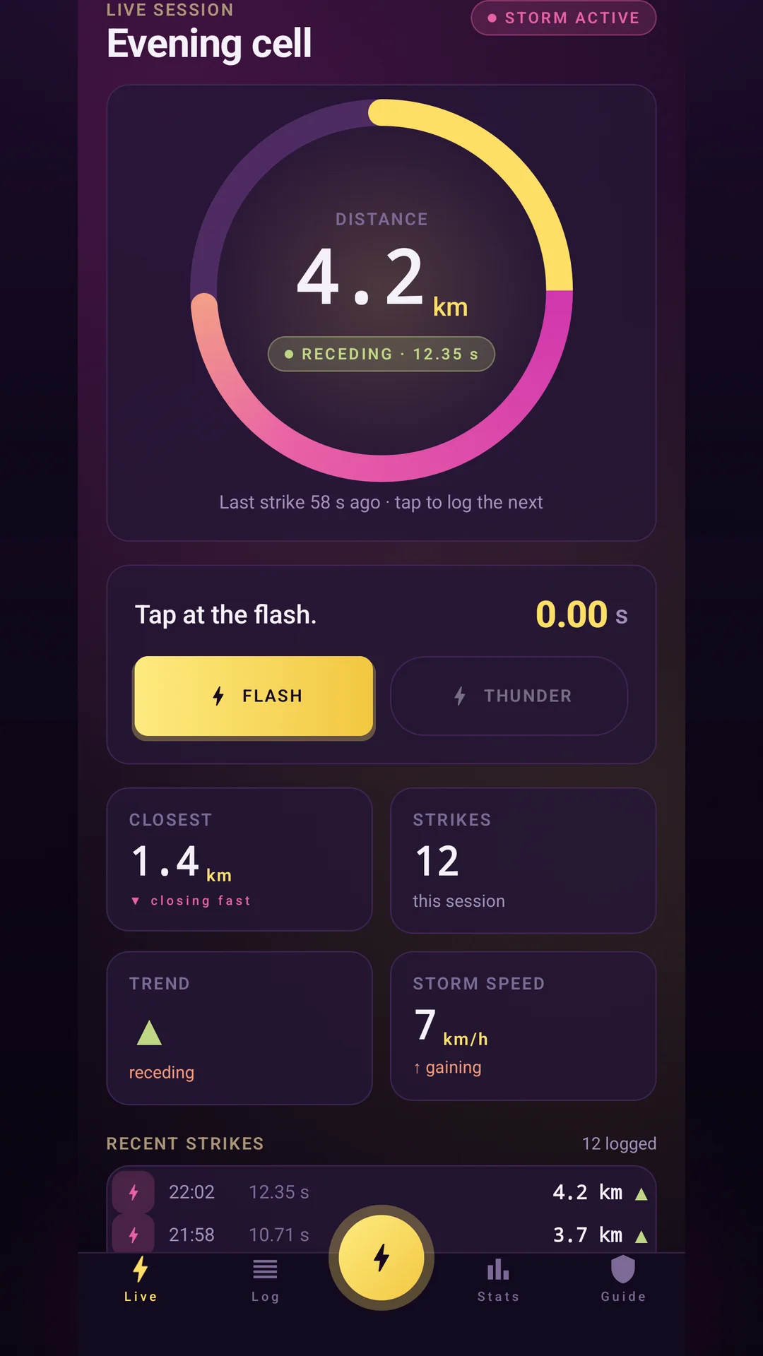 Live session with distance ring, flash and thunder buttons, closest strike and storm speed tiles